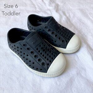 Native Shoes C6 Toddler Size Black Jefferson Shoes Sandals Summer Water Beach